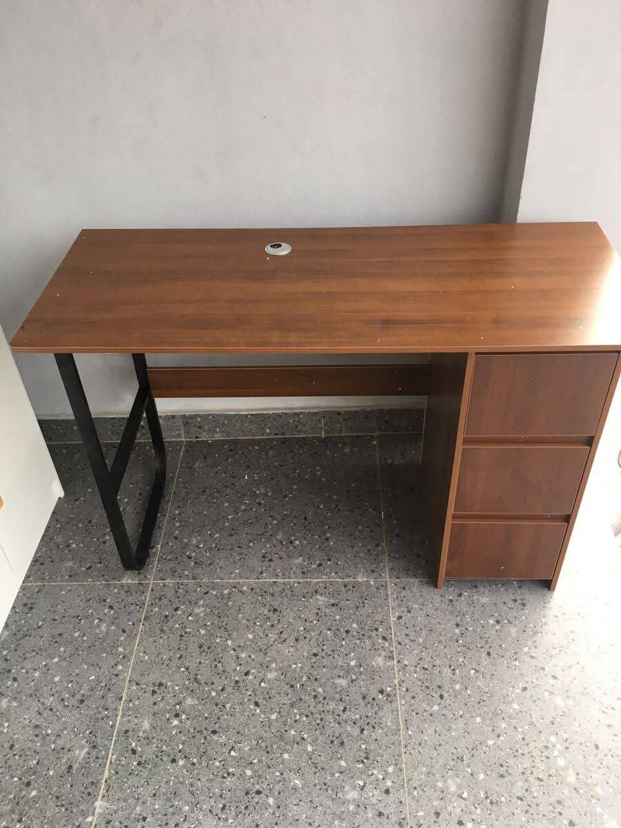 Bureau moderne en bois
