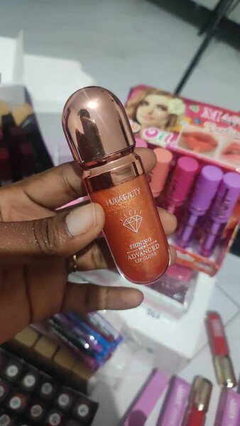 Huersuty Lip Plumper Gloss