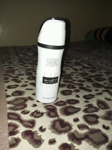 Both men's perfume and women