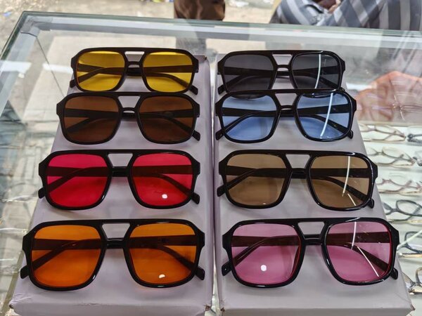 Lunettes de soleil multicolores