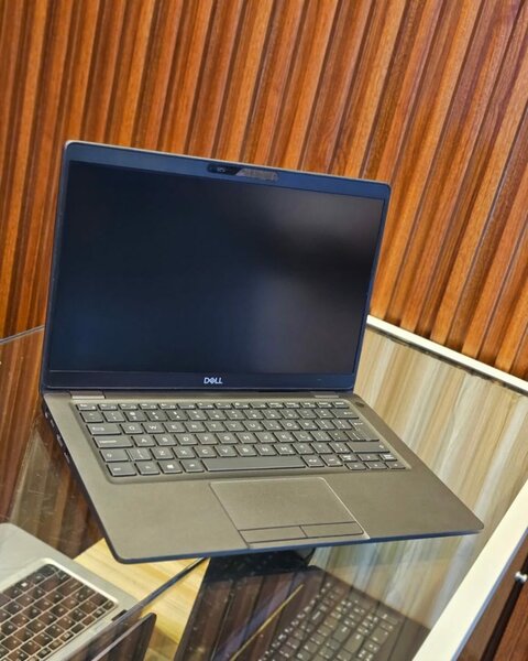 Dell Latitude 5300