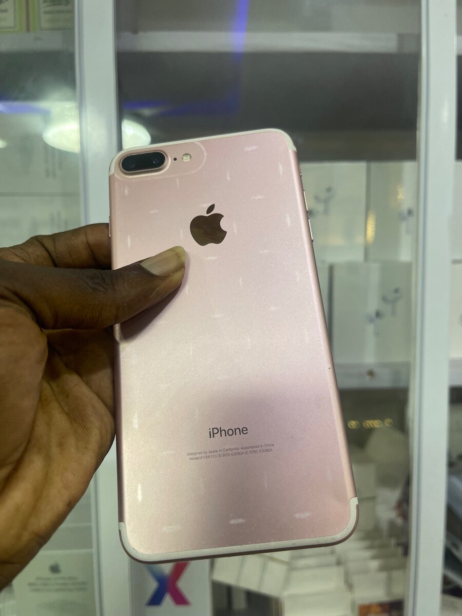 iPhone 7plus 32 gig