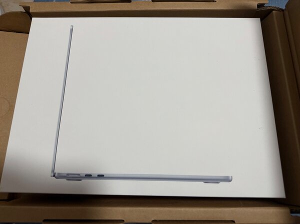 MacBook Air 13" avec Magic Mouse