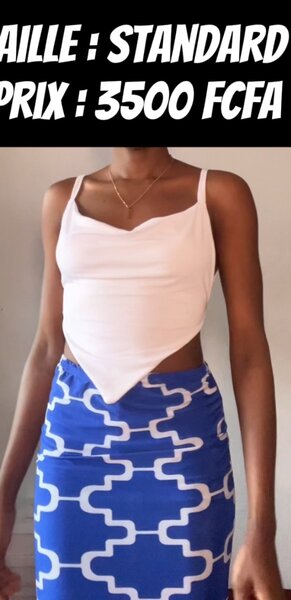 Top court et jupe élégante