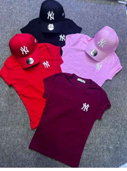 T-shirts et casquettes NY