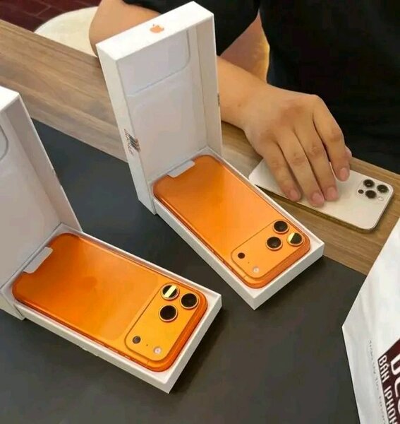 iPhone 13 Orange Édition