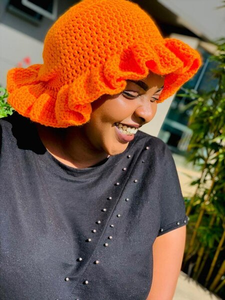 Chapeau crocheté coloré bohème