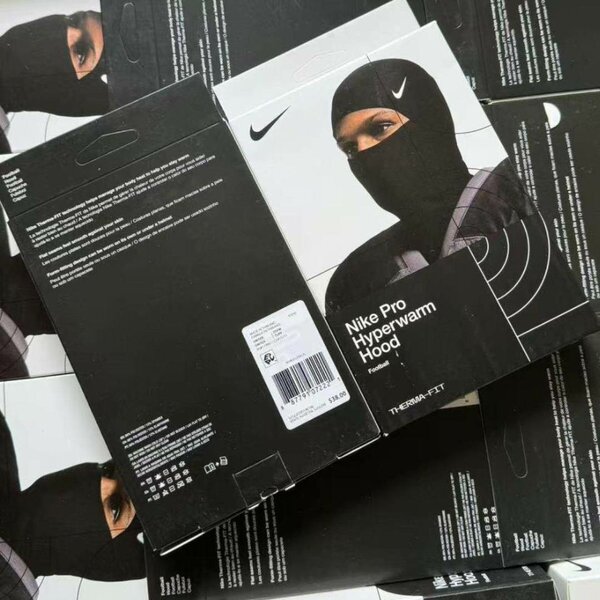 Nike pro hyperwam (cagoule)