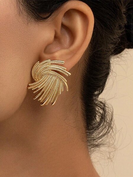 Boucles d'oreilles dorées élégantes