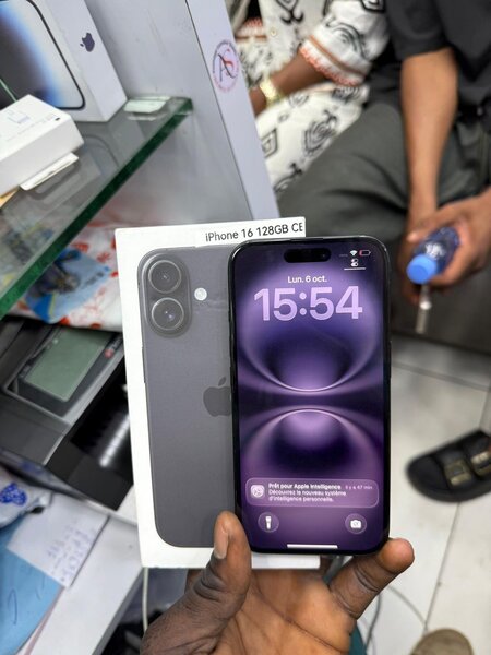 iPhone 16 128GB CE Noir