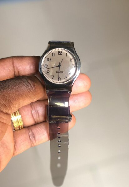 Montre quartz colorée