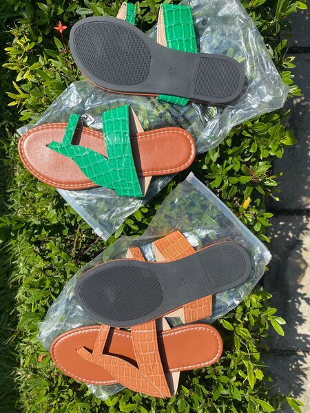 Ladies easy wear slides