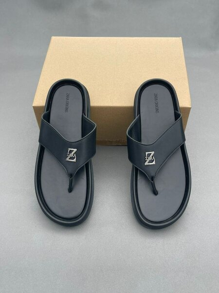 Sandales en cuir noir élégantes