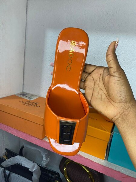 Sandales orange élégantes femme