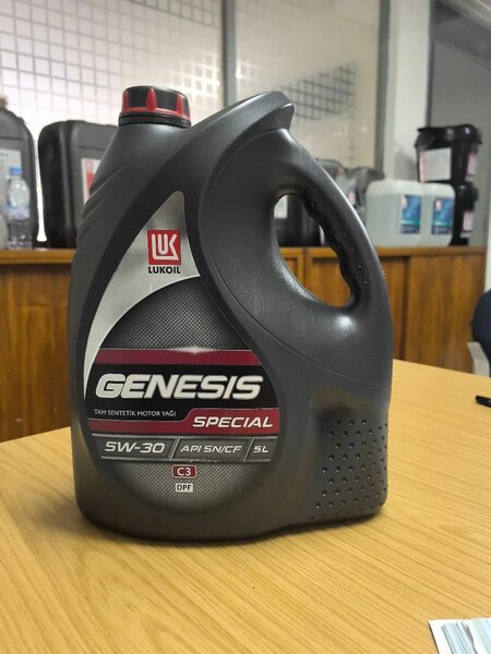 Huile Moteur Lukoil Genesis 5W-30