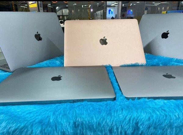 MacBook
