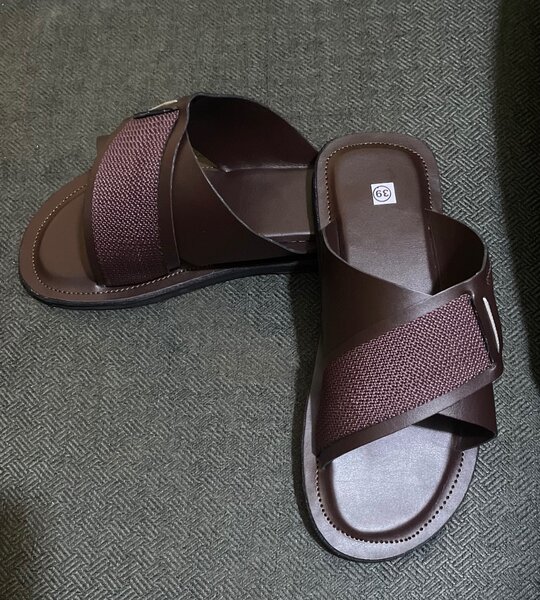 Sandales en cuir marron p39