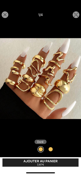 Ensemble de bagues dorées élégantes