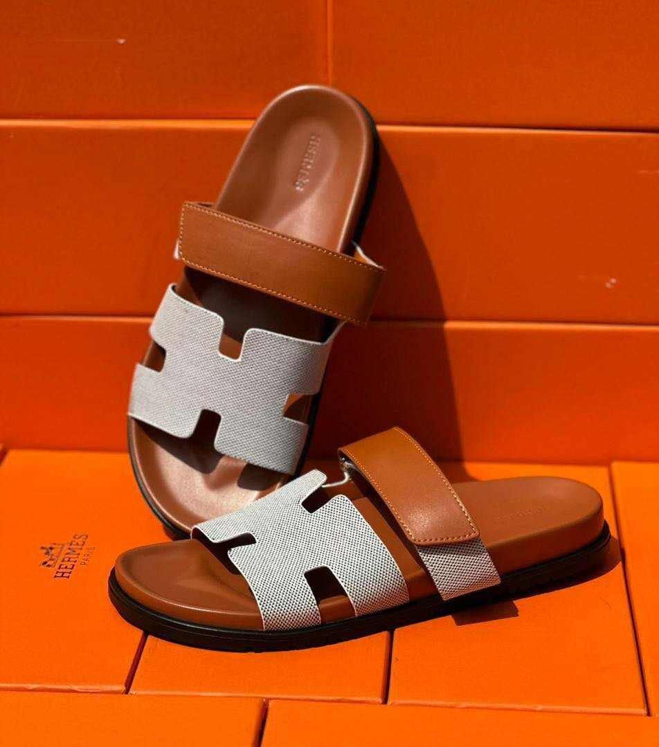 Sandales modernes en cuir