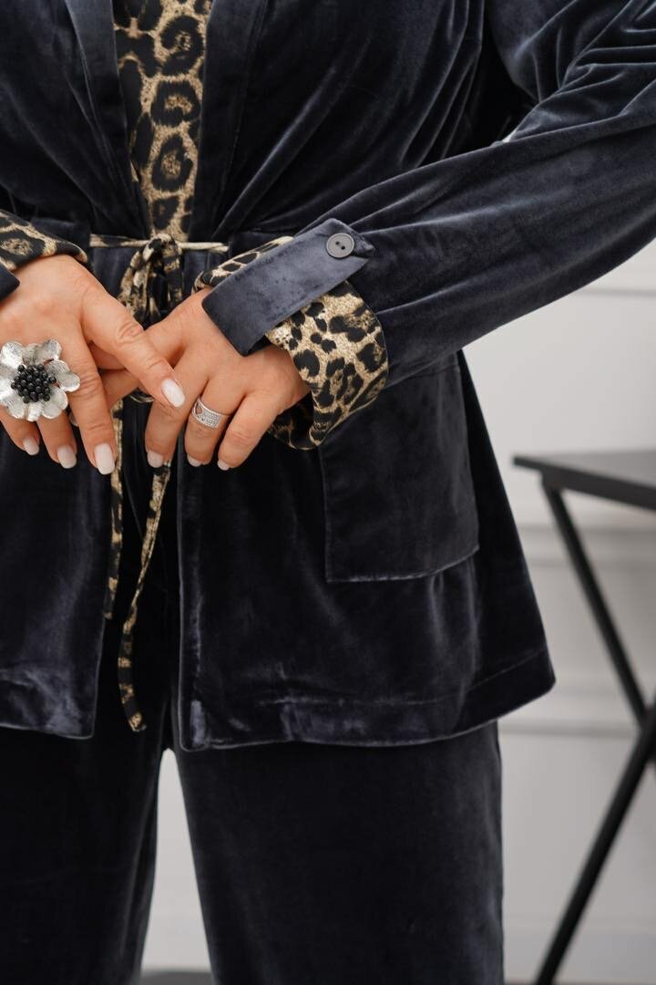 Тройка костюм