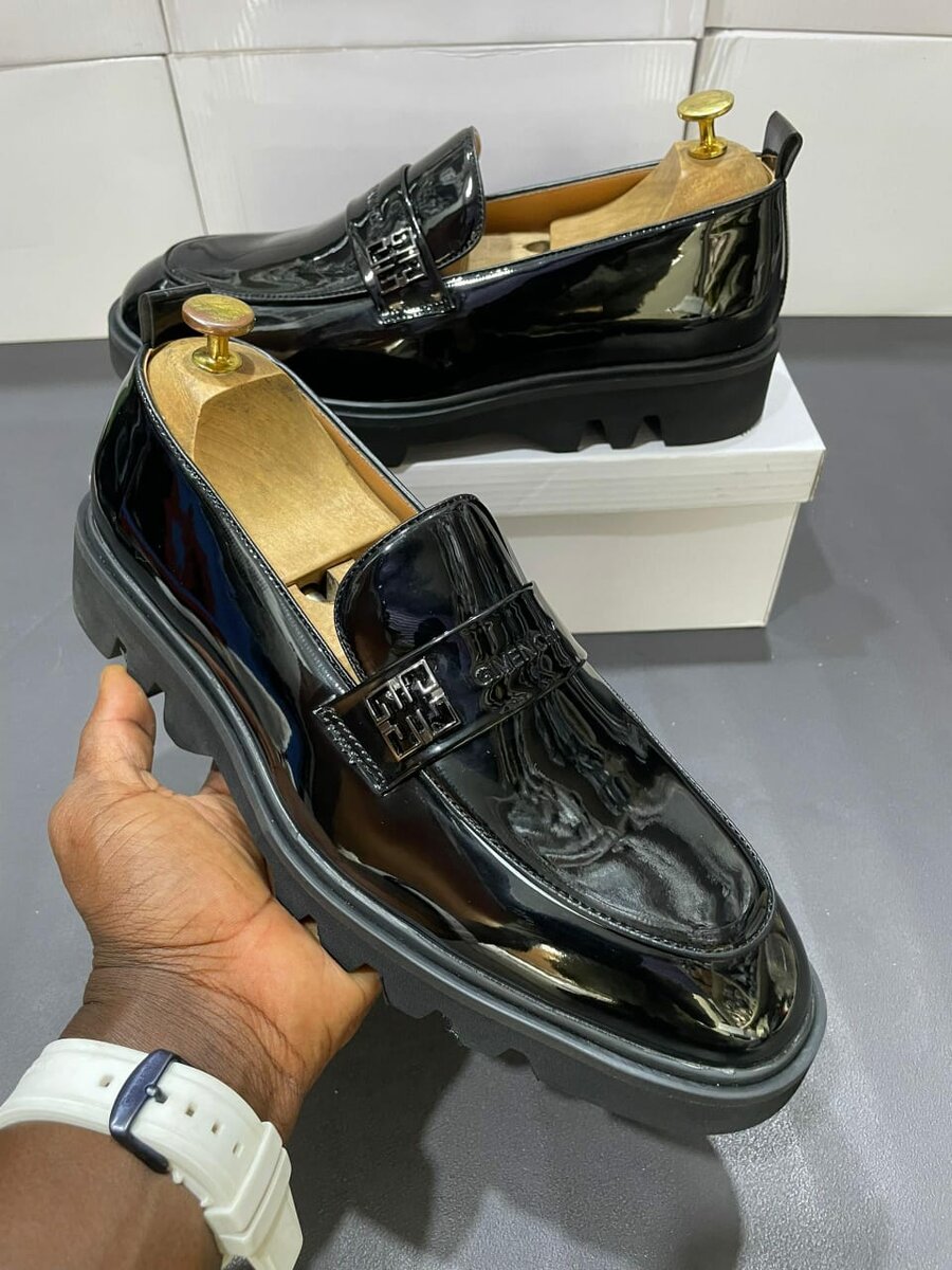 Mocassins en cuir verni pour hommes