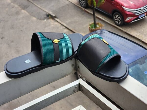 Sandales élégantes en cuir homme