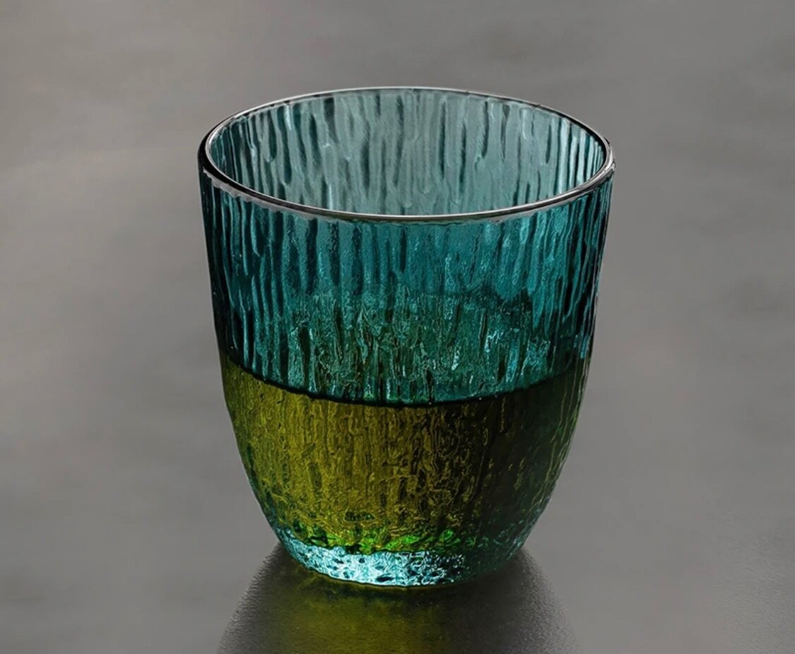 Набор стеклянных стаканов