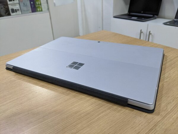 Microsoft Surface Pro 5 - Good as New