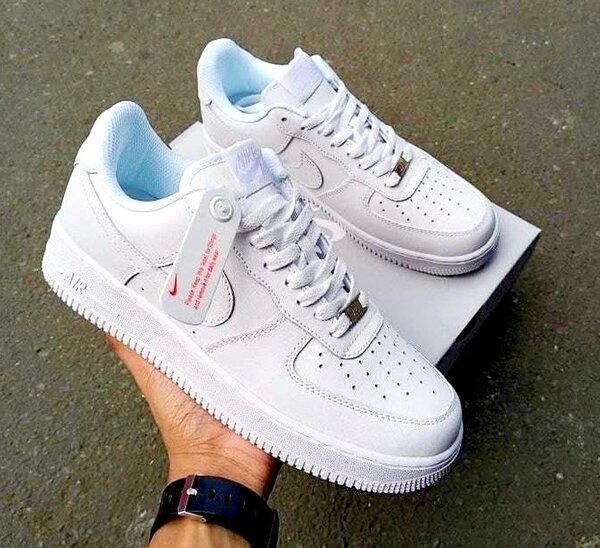 Nike Air Force 1 White & Black