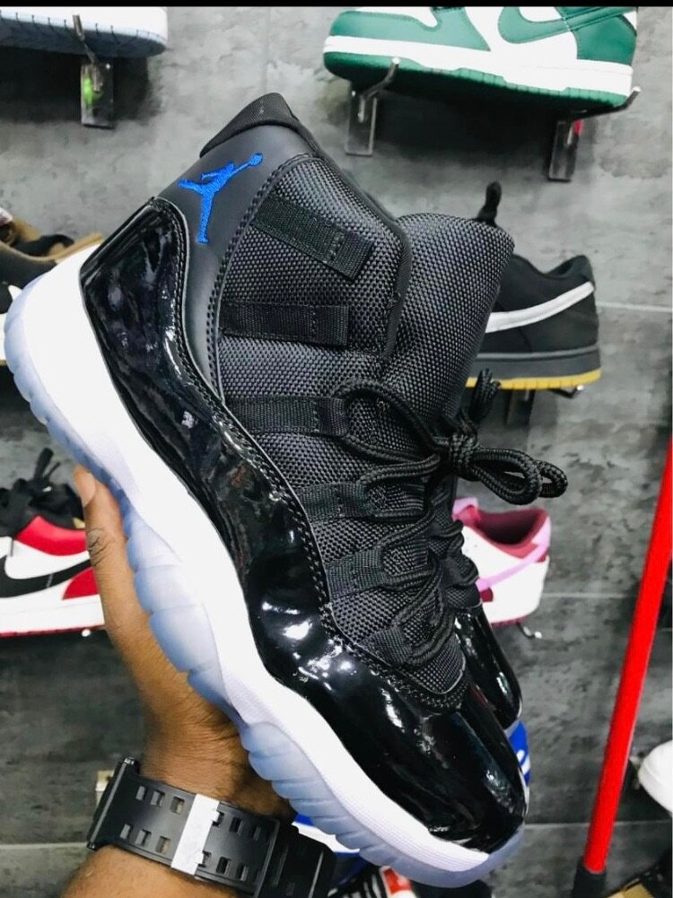 Jordans 11