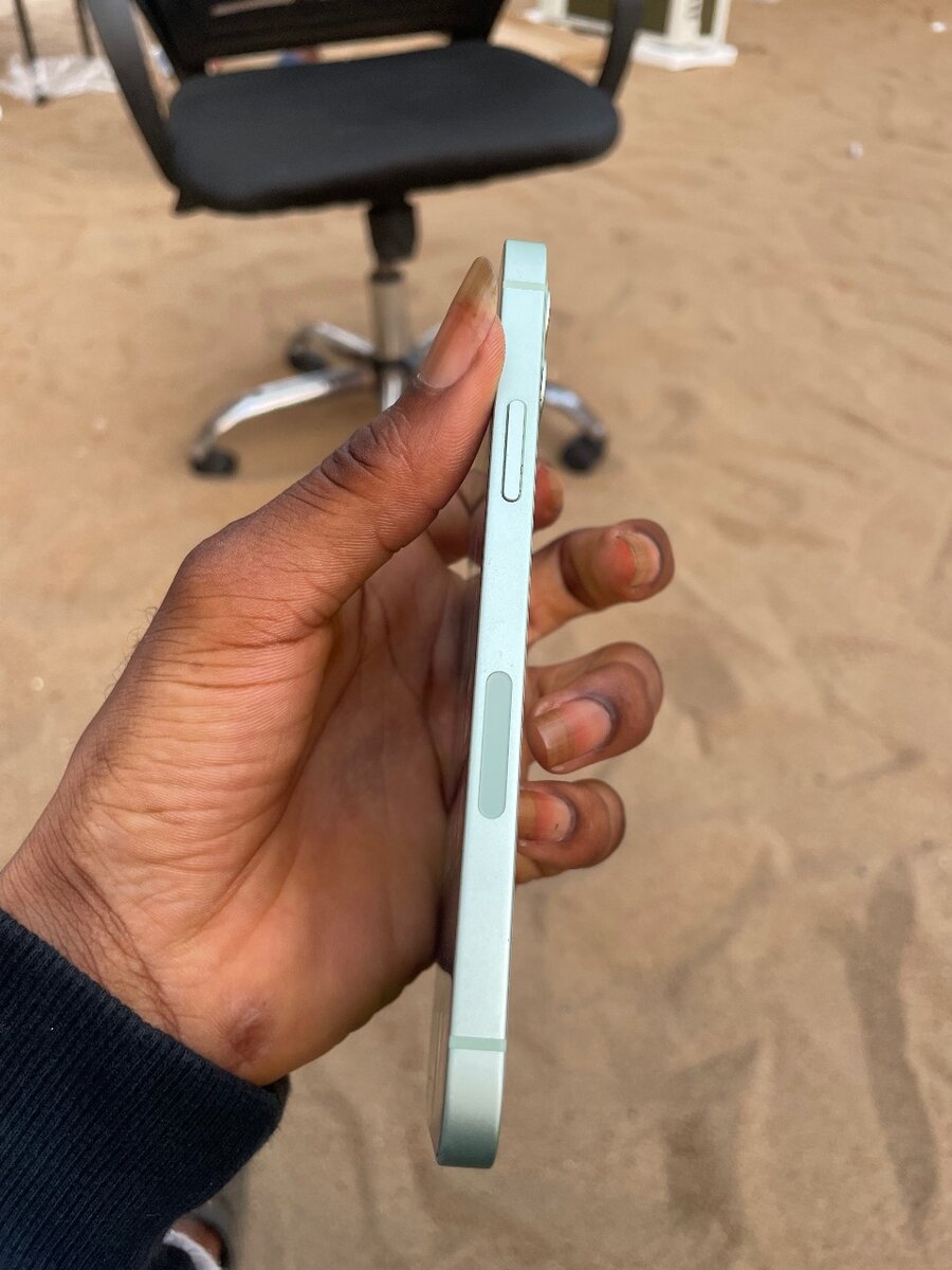 iPhone12  256gig bh88