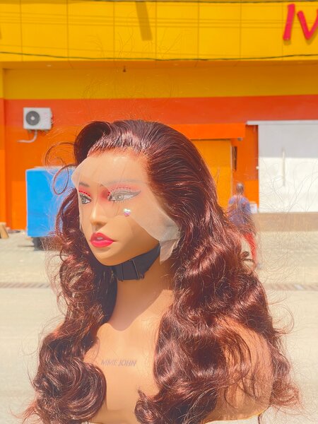 Luxurious Wavy Lace Wig