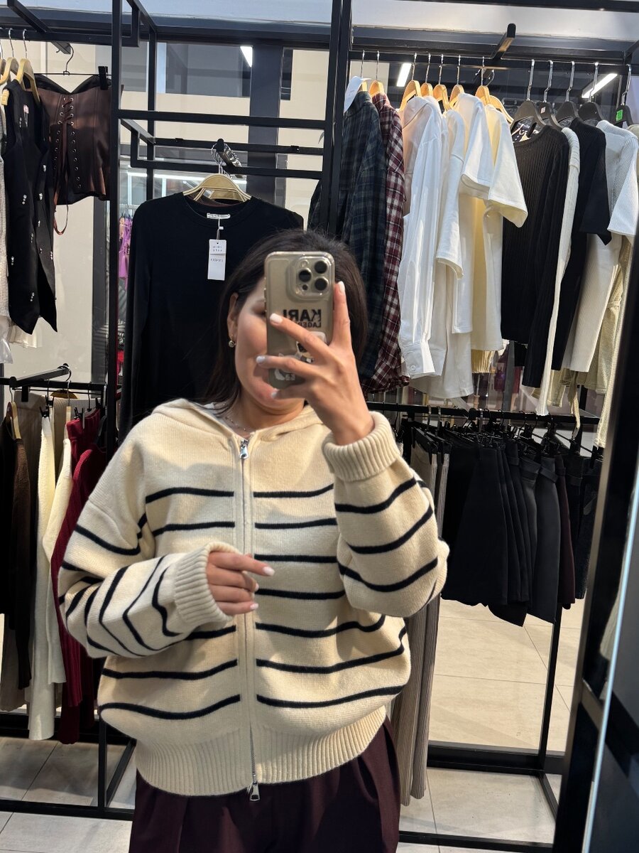 Кардиган в полоску с капюшоном. Так же в розовом цвете