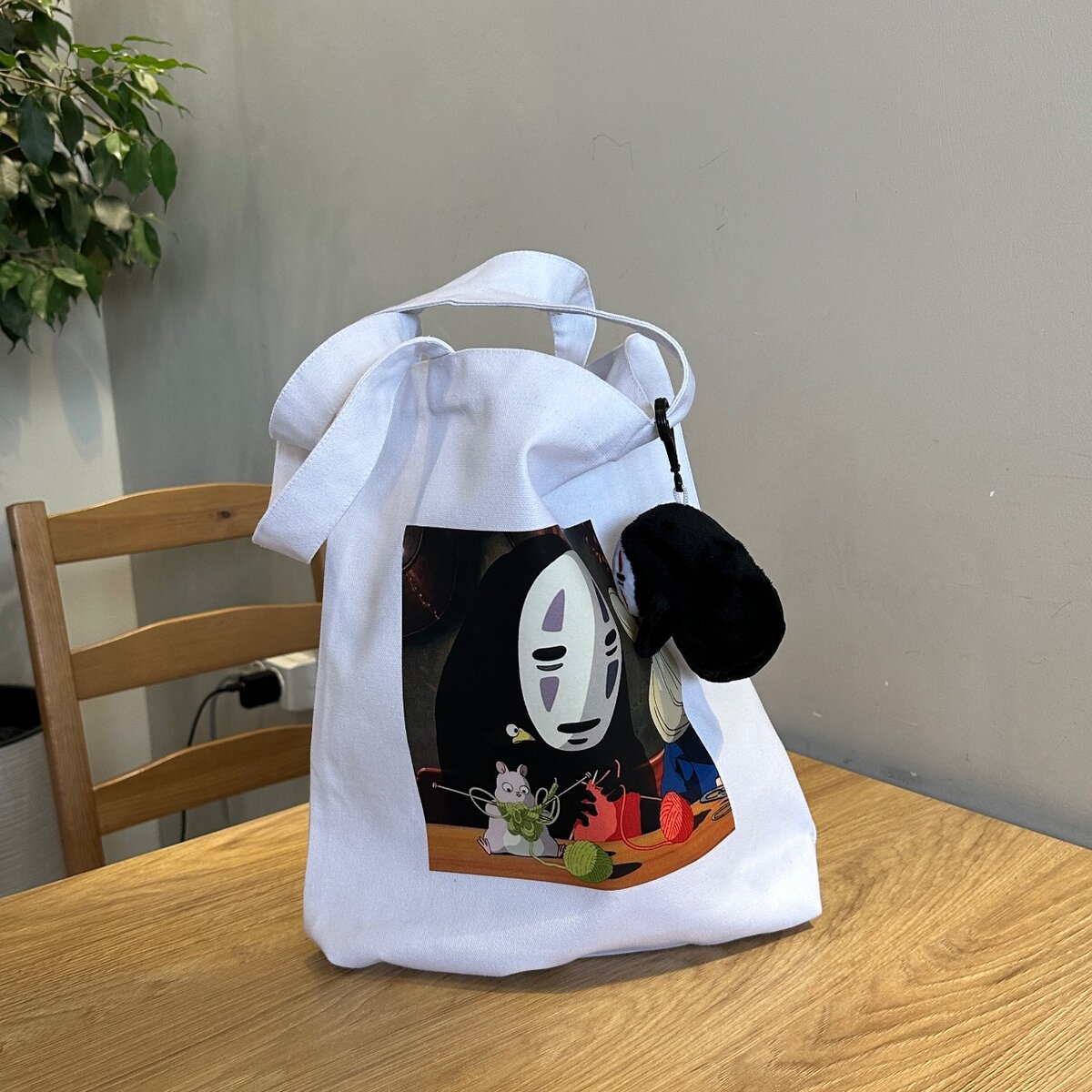 Шопер, открывок из аниме «Унесенные призраками»