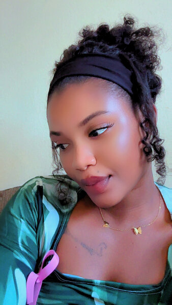 Perruque Bouclée Noire Naturelle