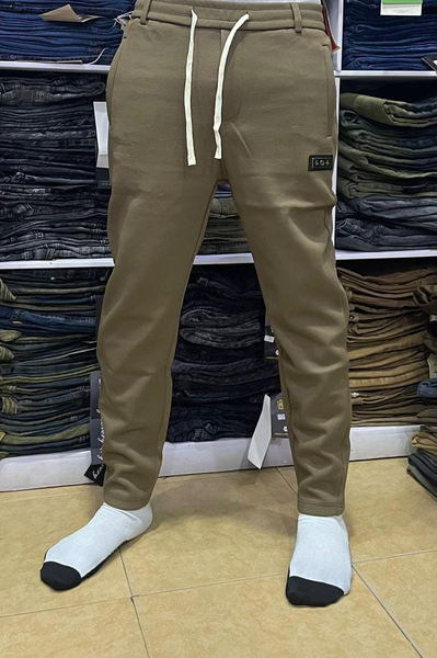 khaki baggy pants