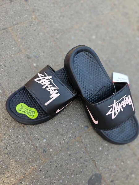 squeeze Me Nike slides in box