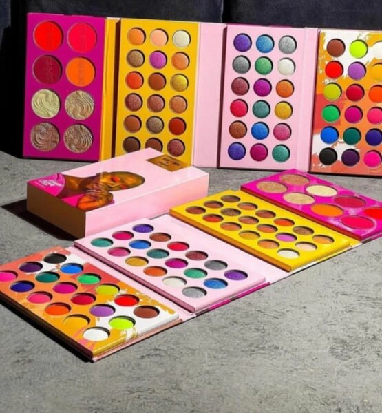 Vibrant Eyeshadow Palette Set