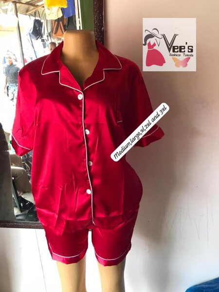 Women's red pajamas, shorts and a short-sleeve shirt