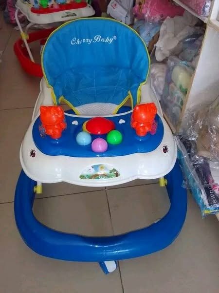 Marche bébé musical pour les boudchous 