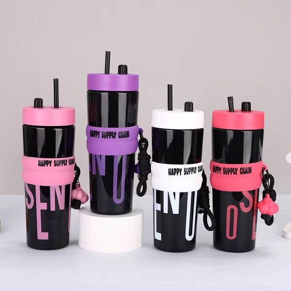 Gourde avec accessoires