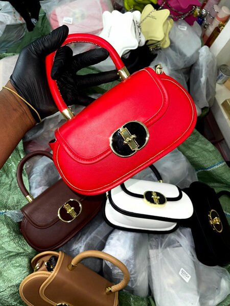 Petit sac a main et bandoulièr