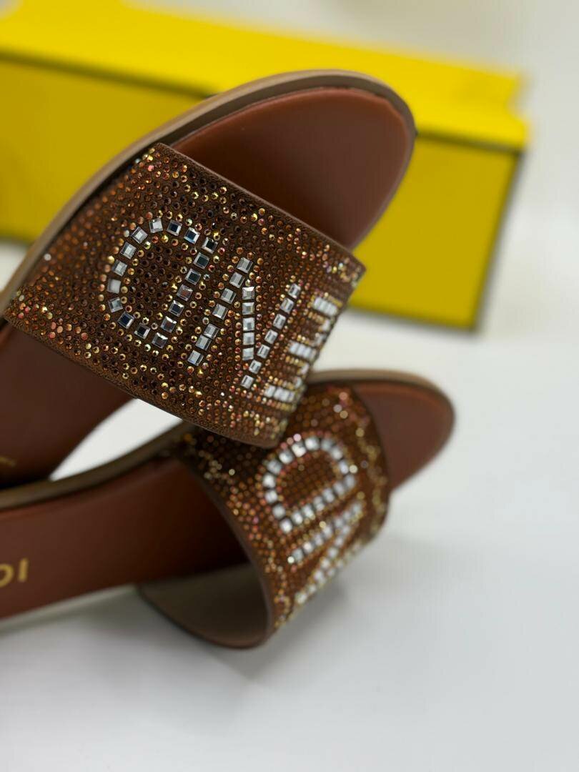 Fendi slippers