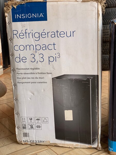 Insignia Compact Refrigerator (3.3 cubic foot)