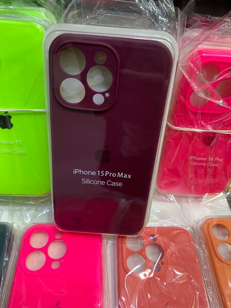 Coque silicone iPhone colorée