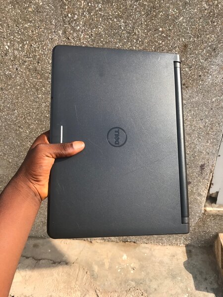Dell latitude 3340