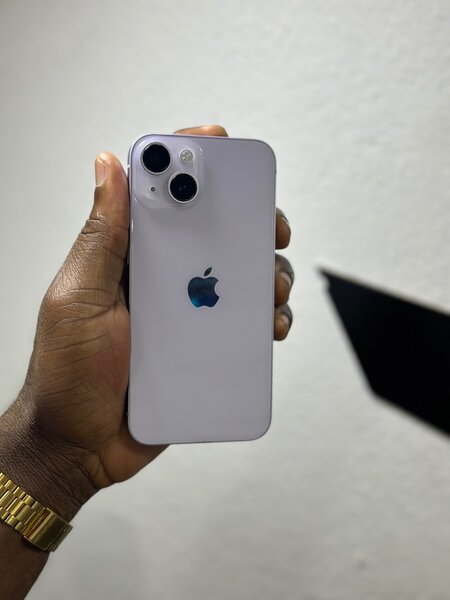 iPhone 14 simple 128Go avec carton 10/10