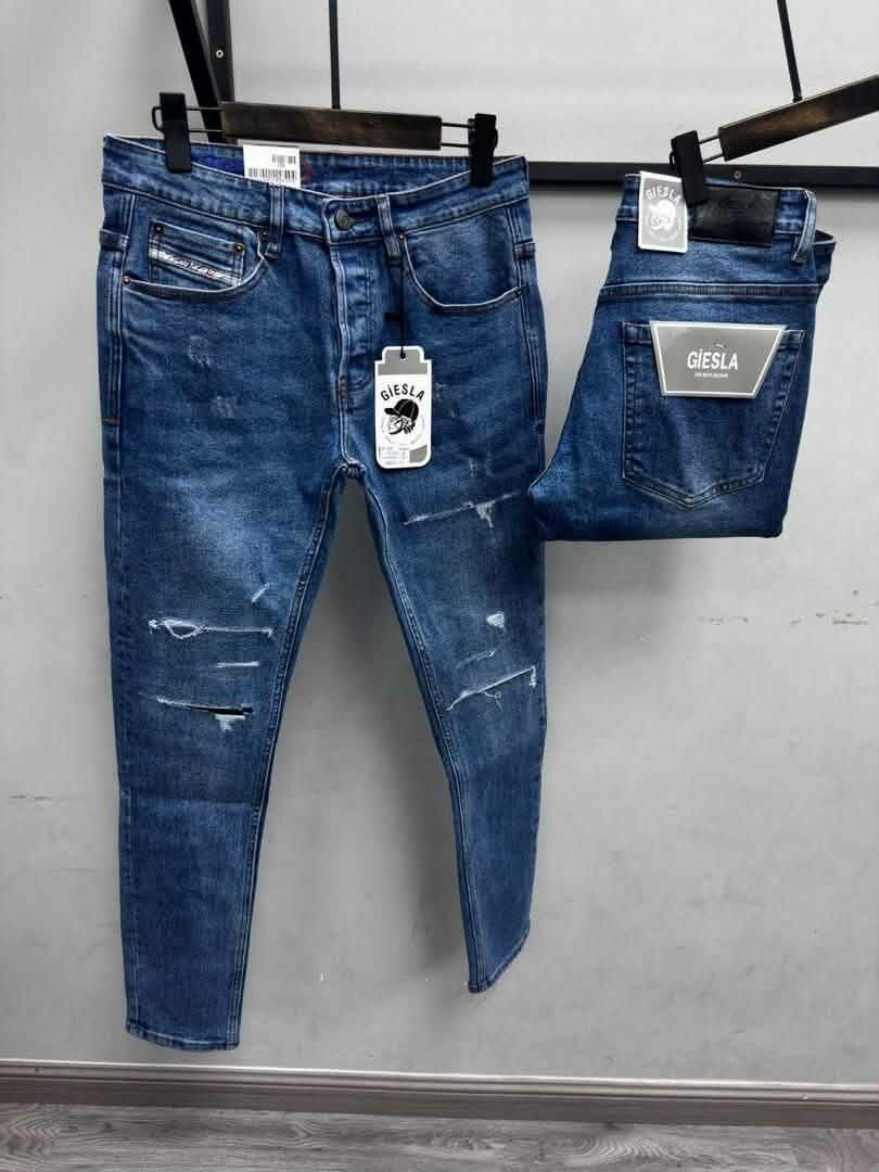 Jeans déchirés homme