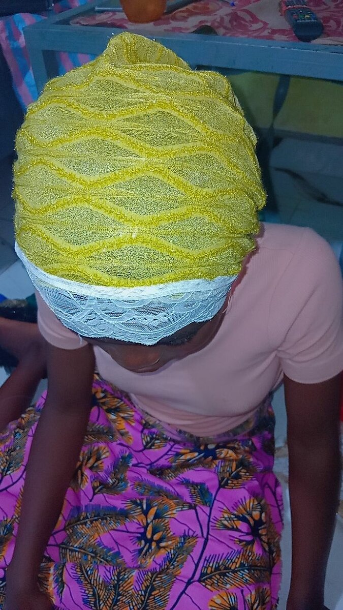 Foulards en dentelle colorés