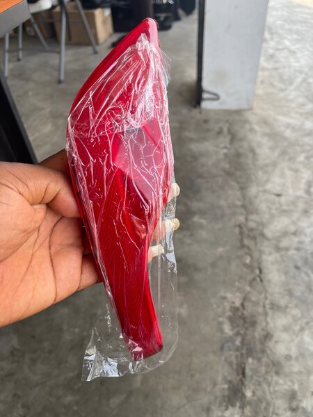 CR-V back bumper reflector